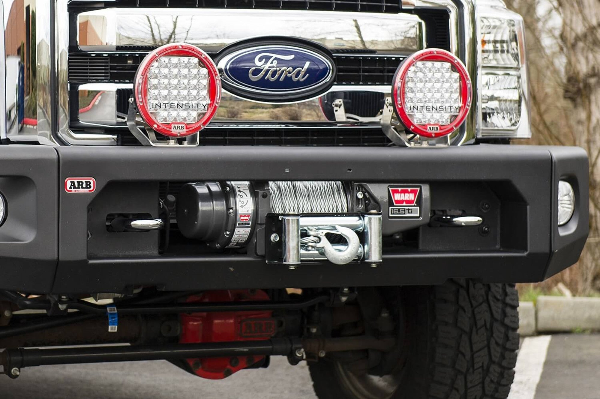 11-16 Ford F250/F350 Full Width Modular Bumper Up-Close Display on Vehicle (Front View)