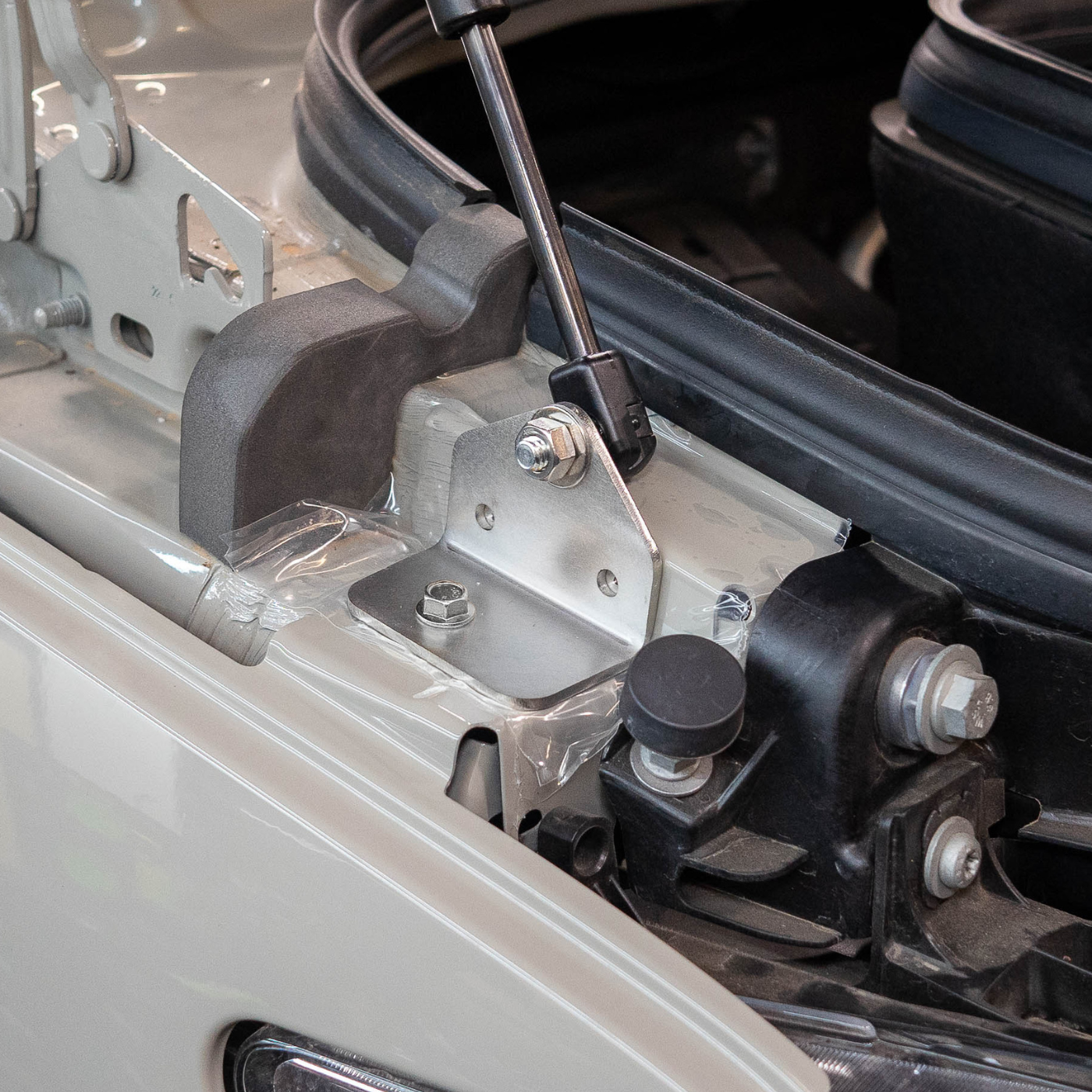 2019+ Mercedes Sprinter Van SDHQ Built Hood Strut Kit