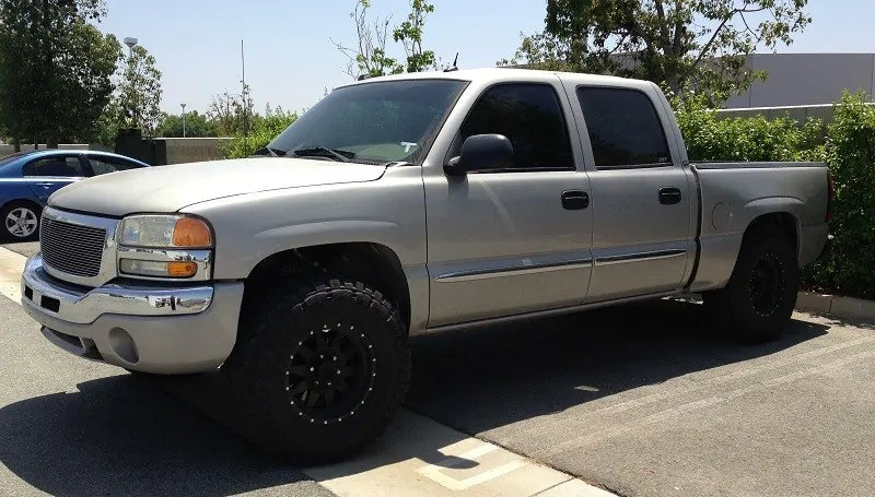 CST 99-07 GM 1500 2wd 4″ Fabricated Lift Spindles Front View