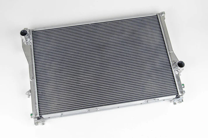BMW E39 M5 / 540i (MT) High-Performance All-Aluminum Radiator Front View