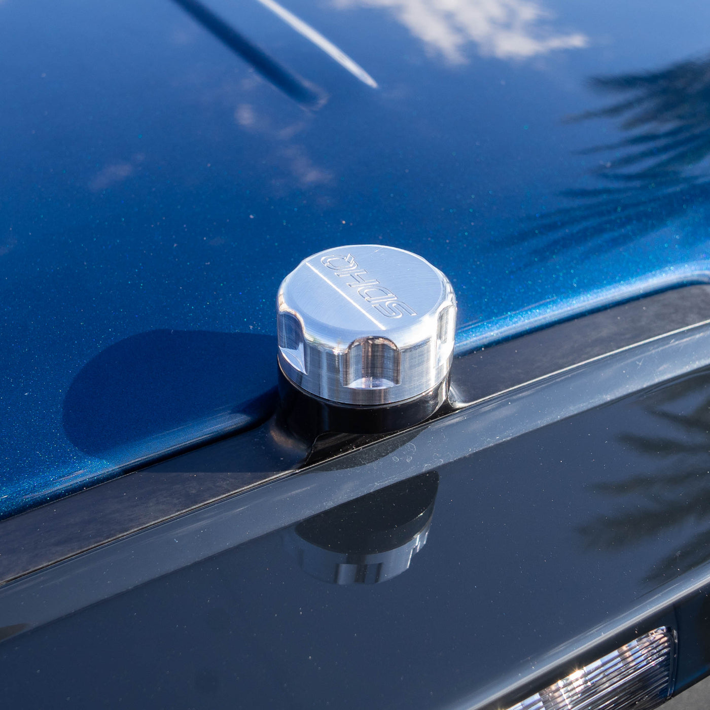 SDHQ Built Billet Aluminum NMO Antenna Rain Cap installed - close-up 