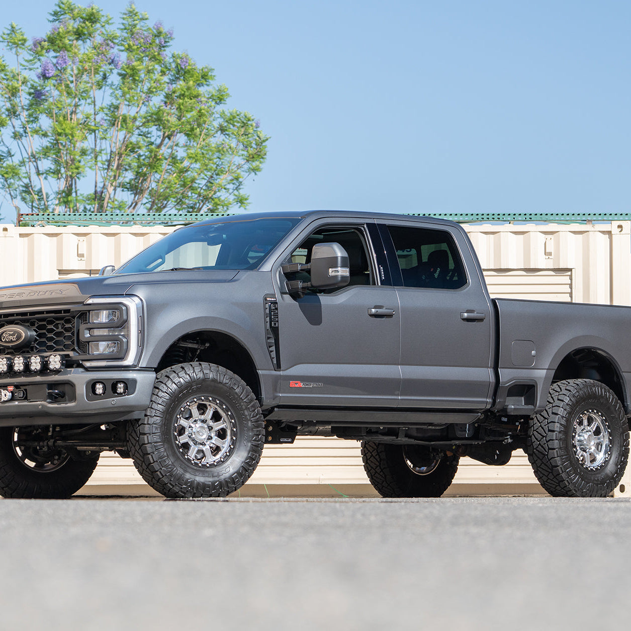 G500 Simulated Beadlock Wheel 18x9.0" 8 Lug - TechLite Ring Front View