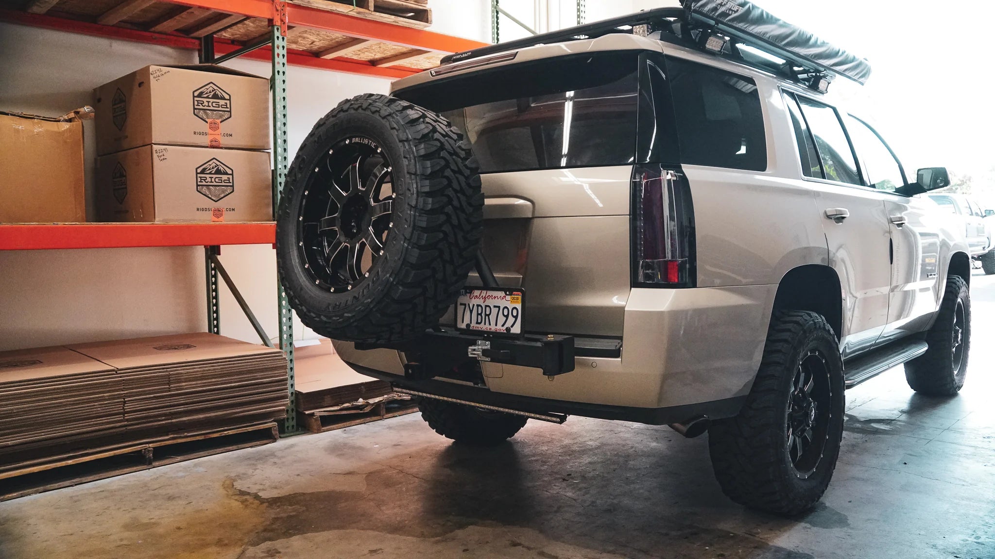 UltraSwing Multi-Fit Spare Tire Hitch Mount | RiGd Supply Front View