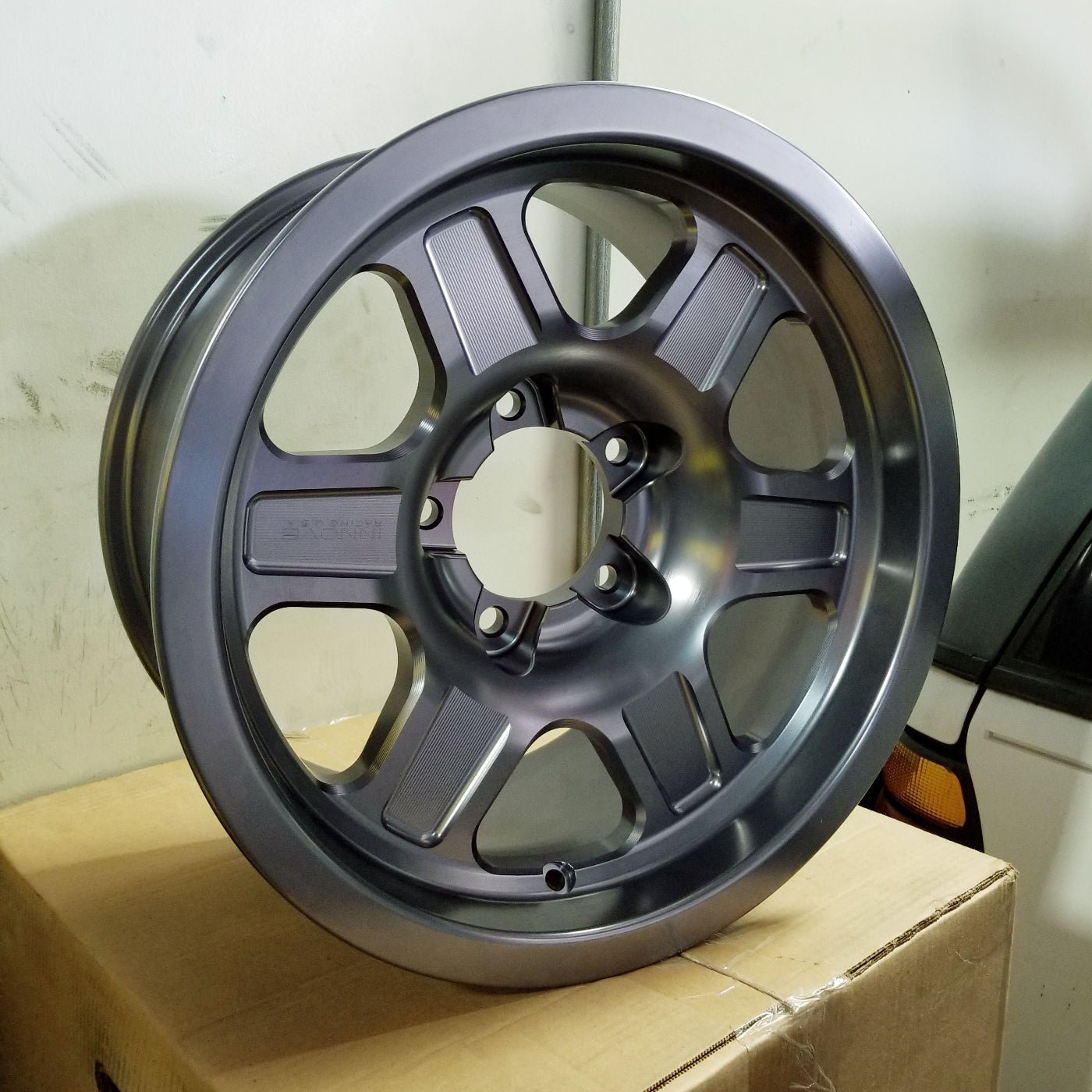 G400 Smooth Lip Wheel 20x9.0" 5 & 6 Lug Front View