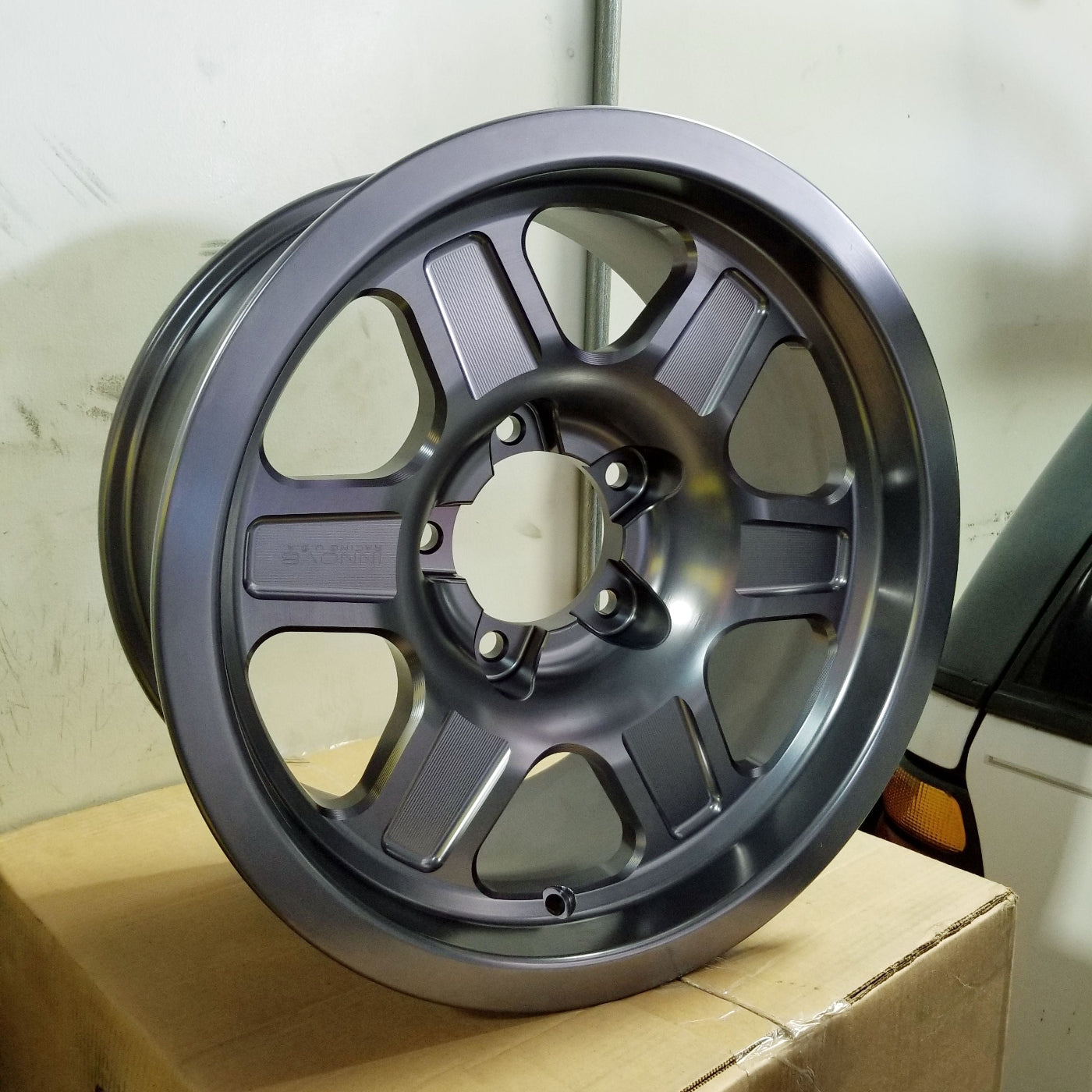 G400 Smooth Lip Wheel 18x9.0" 5 & 6 Lug Front View