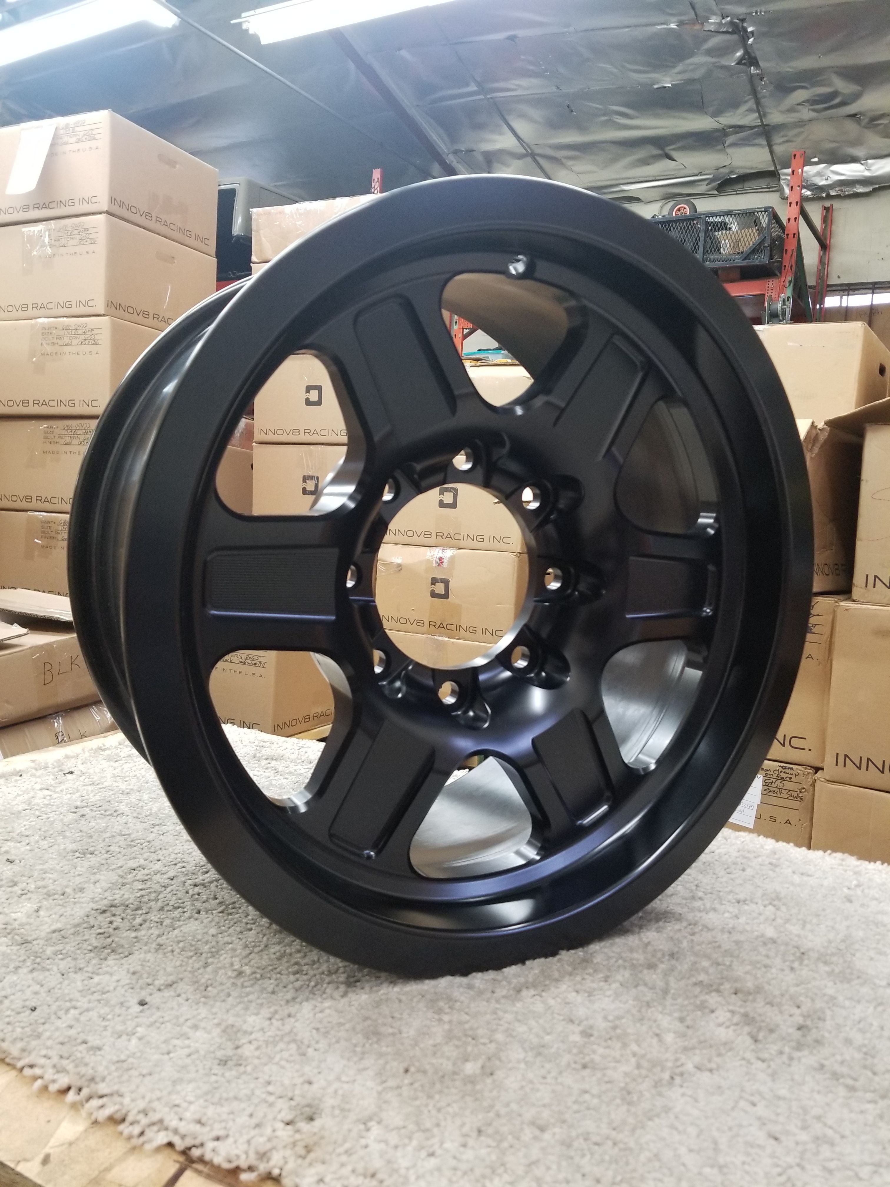 G400 Smooth Lip Wheel 18x9.0" 5 & 6 Lug