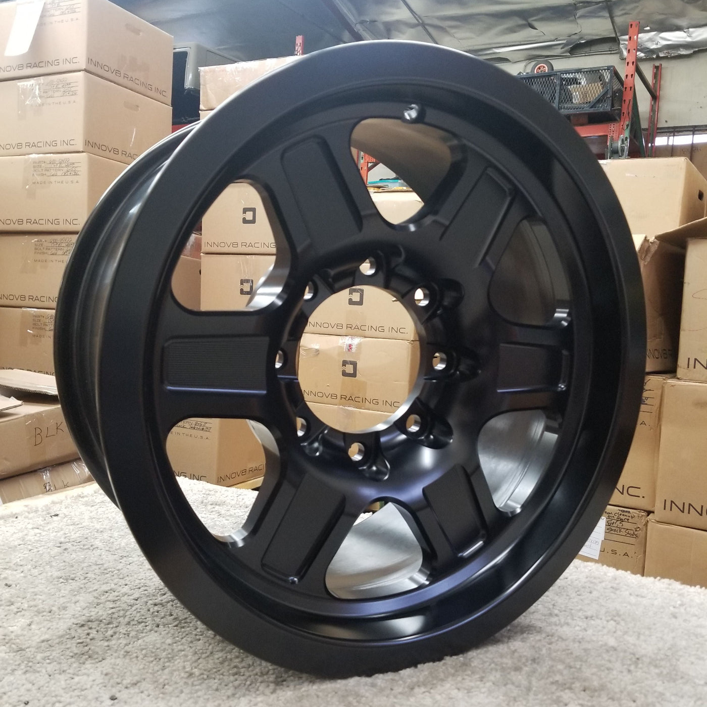 G400 Smooth Lip Wheel 18x9.0" 8 Lug Front View