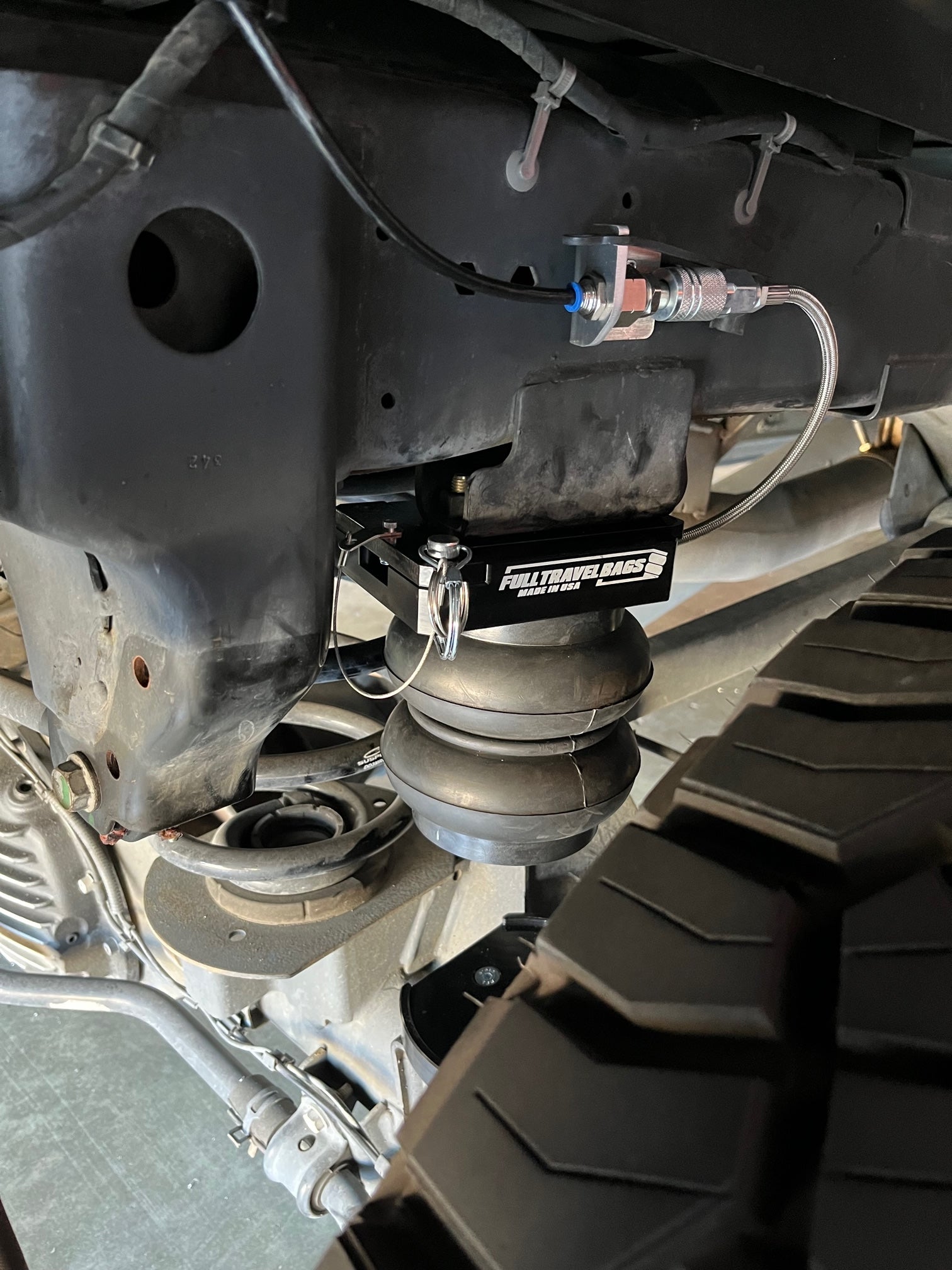 2014+ RAM 2500 Airbag Kit Front View