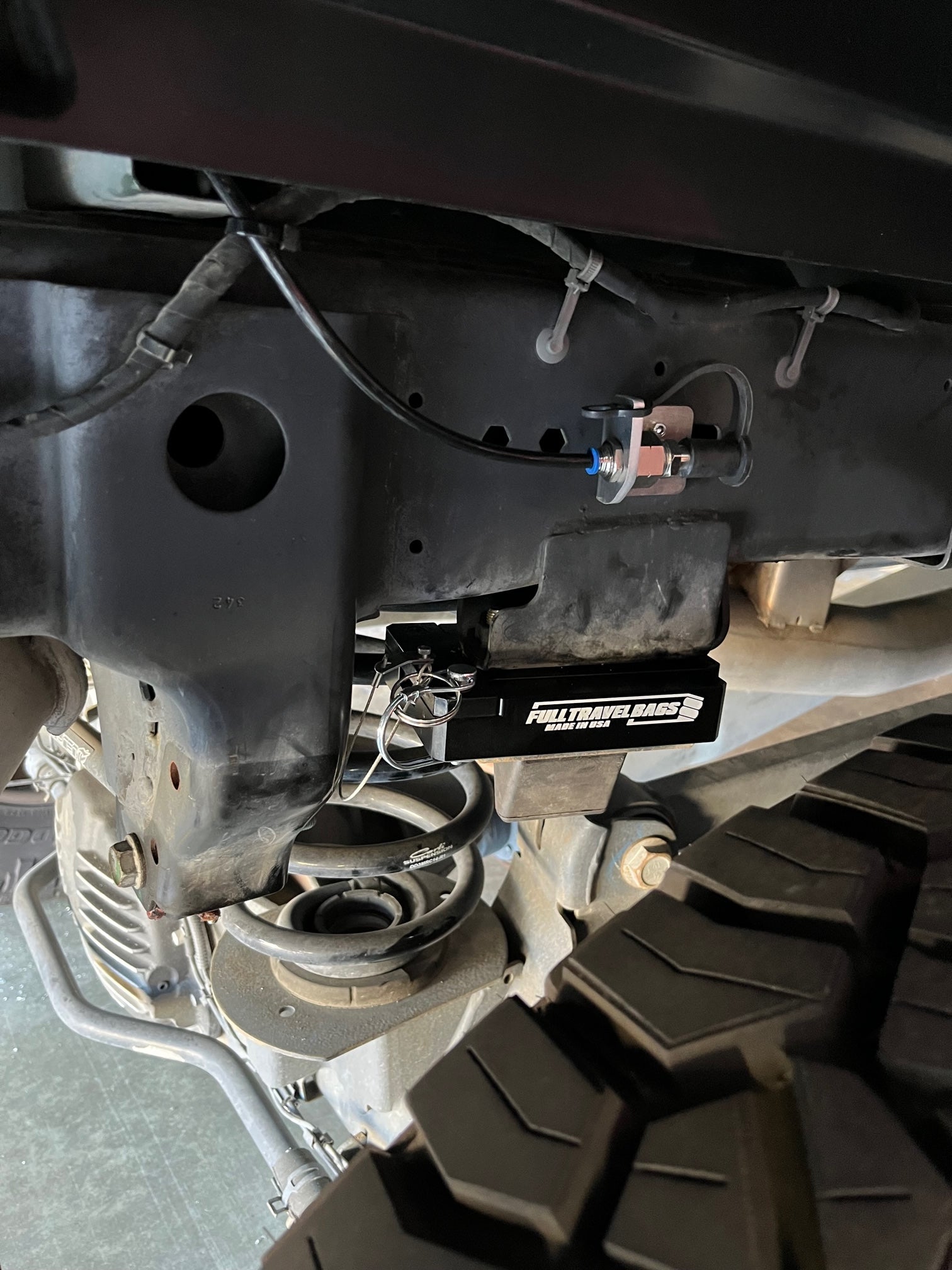 2014+ RAM 2500 Airbag Kit Front View