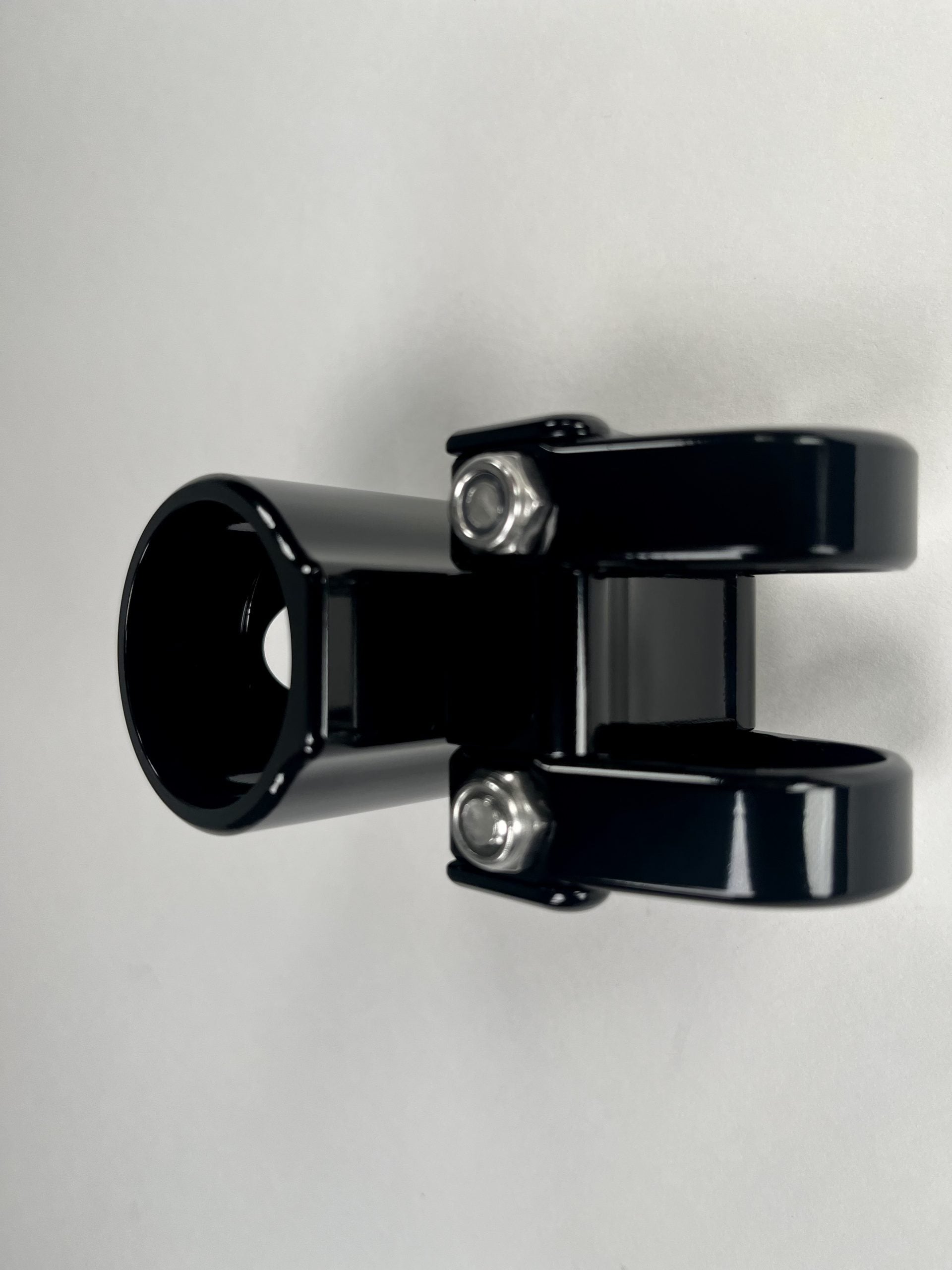 Starlink RV Ladder / Tubing Mount – Dishy Front View