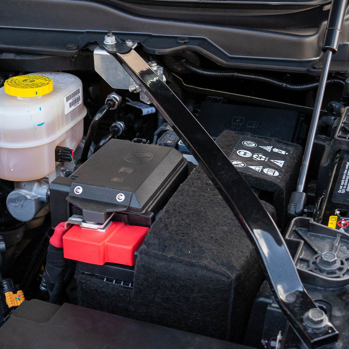 2019-2024 RAM 2500/3500 Complete Billet Single Battery Terminal and Distribution Kit installed 