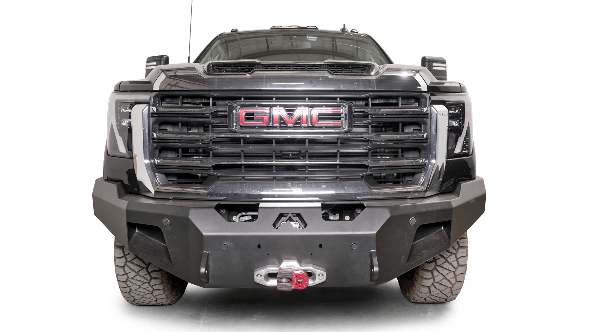 '24+ GMC 2500/3500 New Premium Winch Bumper Display on Vehicle 