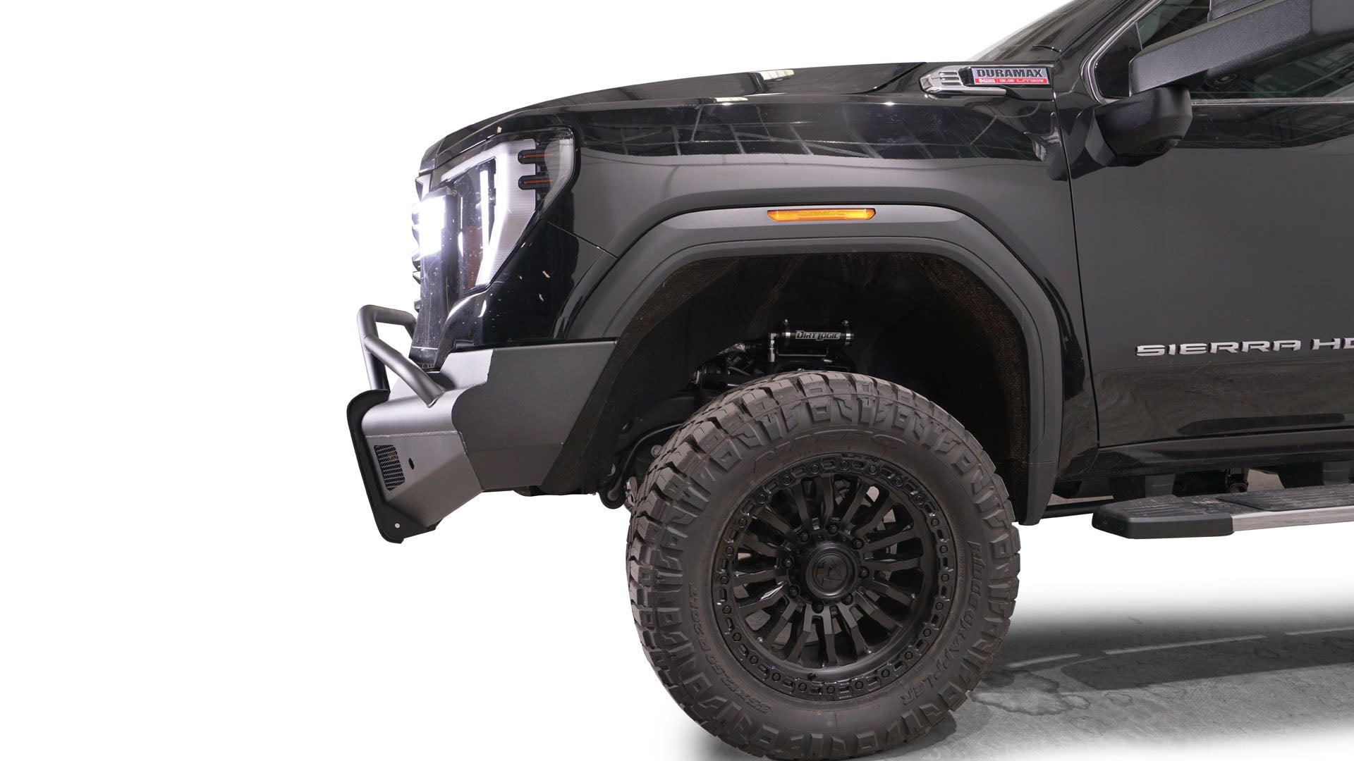 '24+ GMC 2500/3500 Black Steel Elite Front Bumper Display on Vehicle (Side View) 