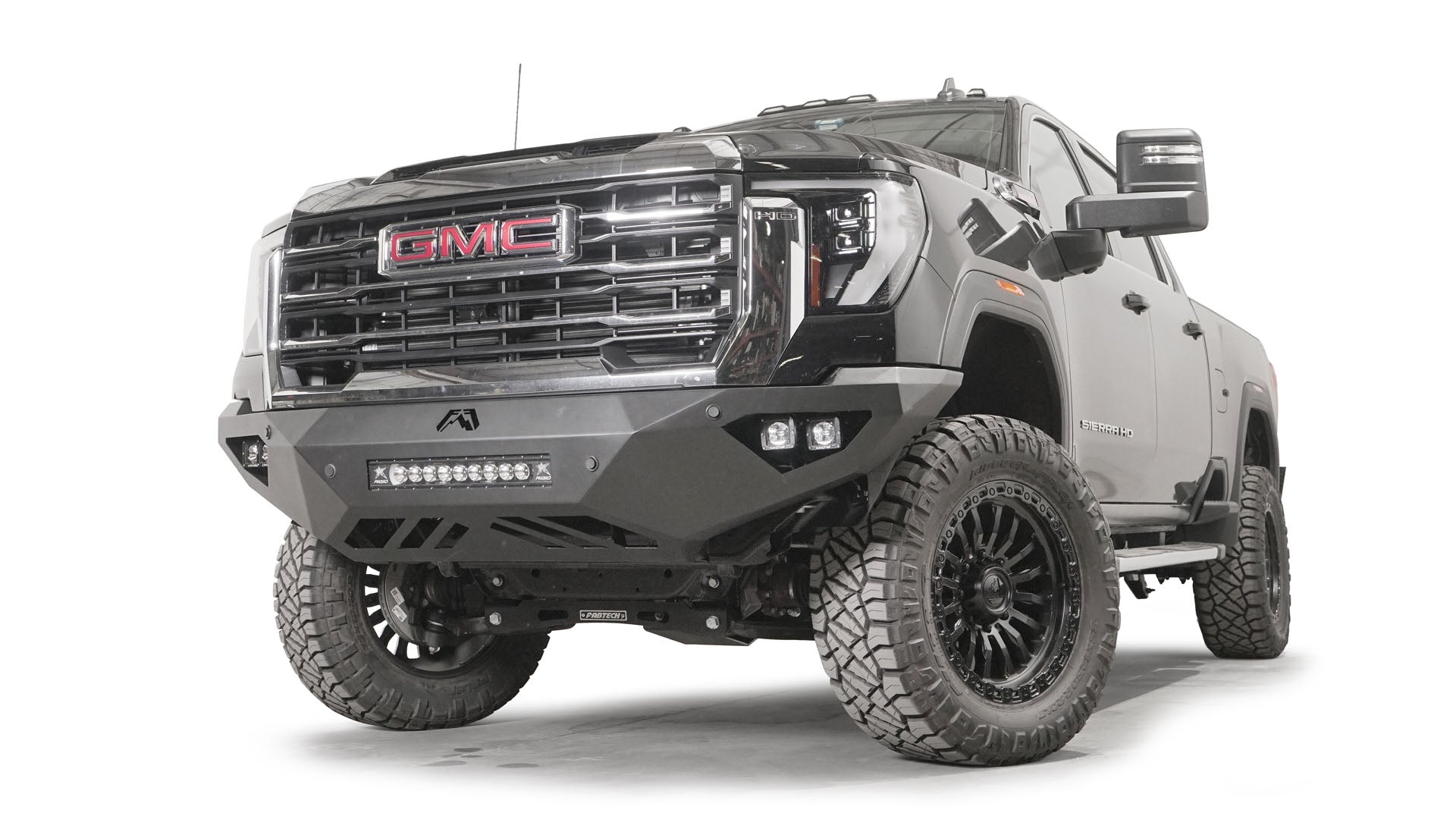 '24+ GMC 2500/3500 Vengeance Front Bumper Display on Vehicle 