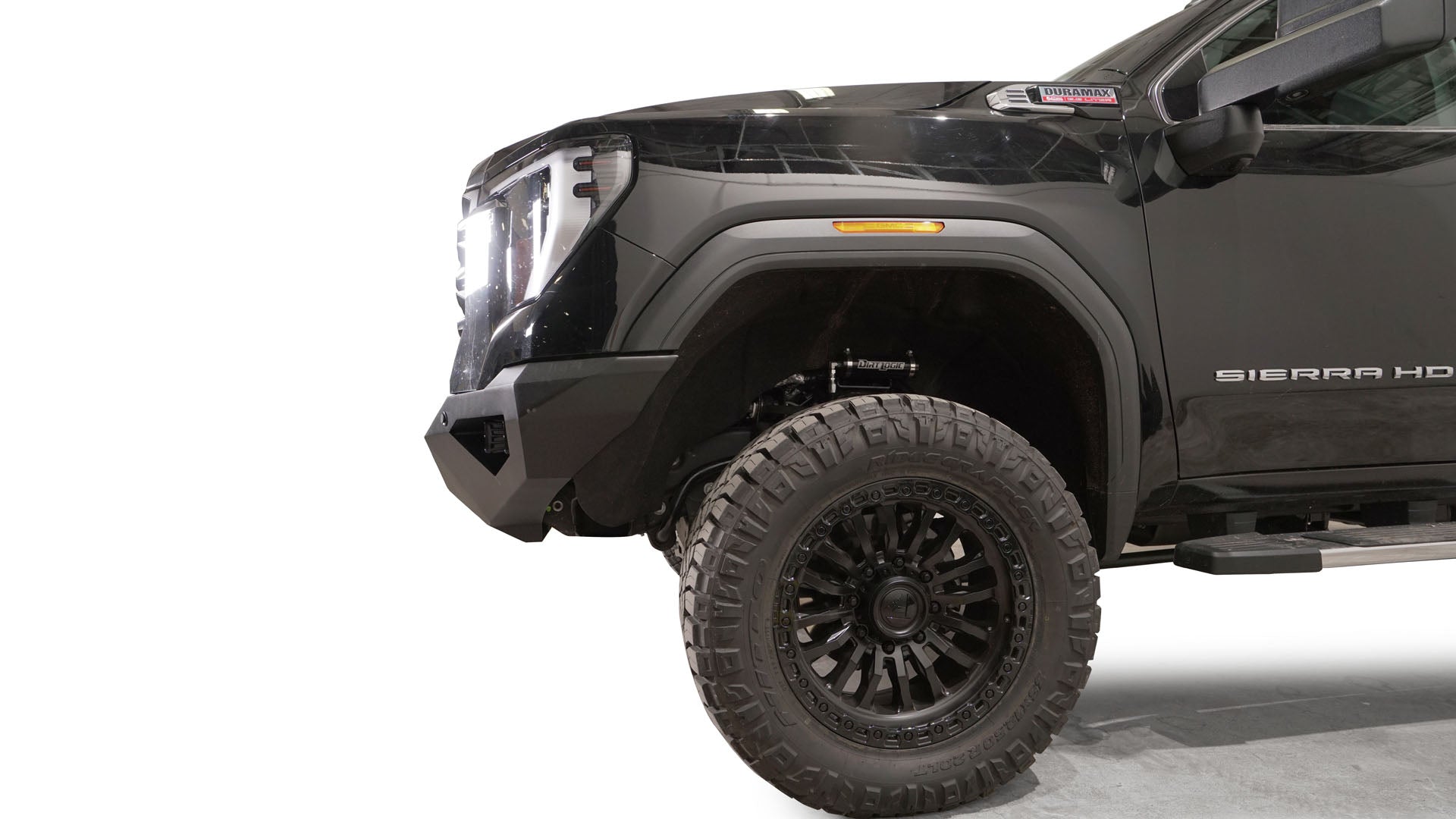 '24+ GMC 2500/3500 Vengeance Front Bumper Display on vehicle (Side View)