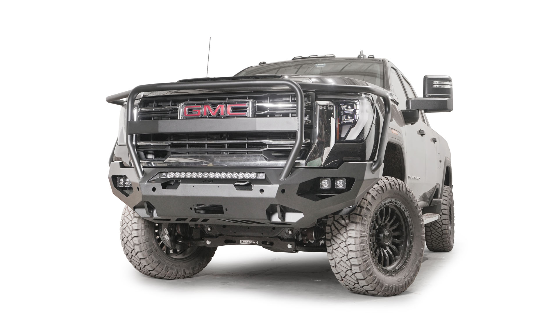 '24+ GMC 2500/3500 HD Matrix Front Bumper Display on Vehicle 