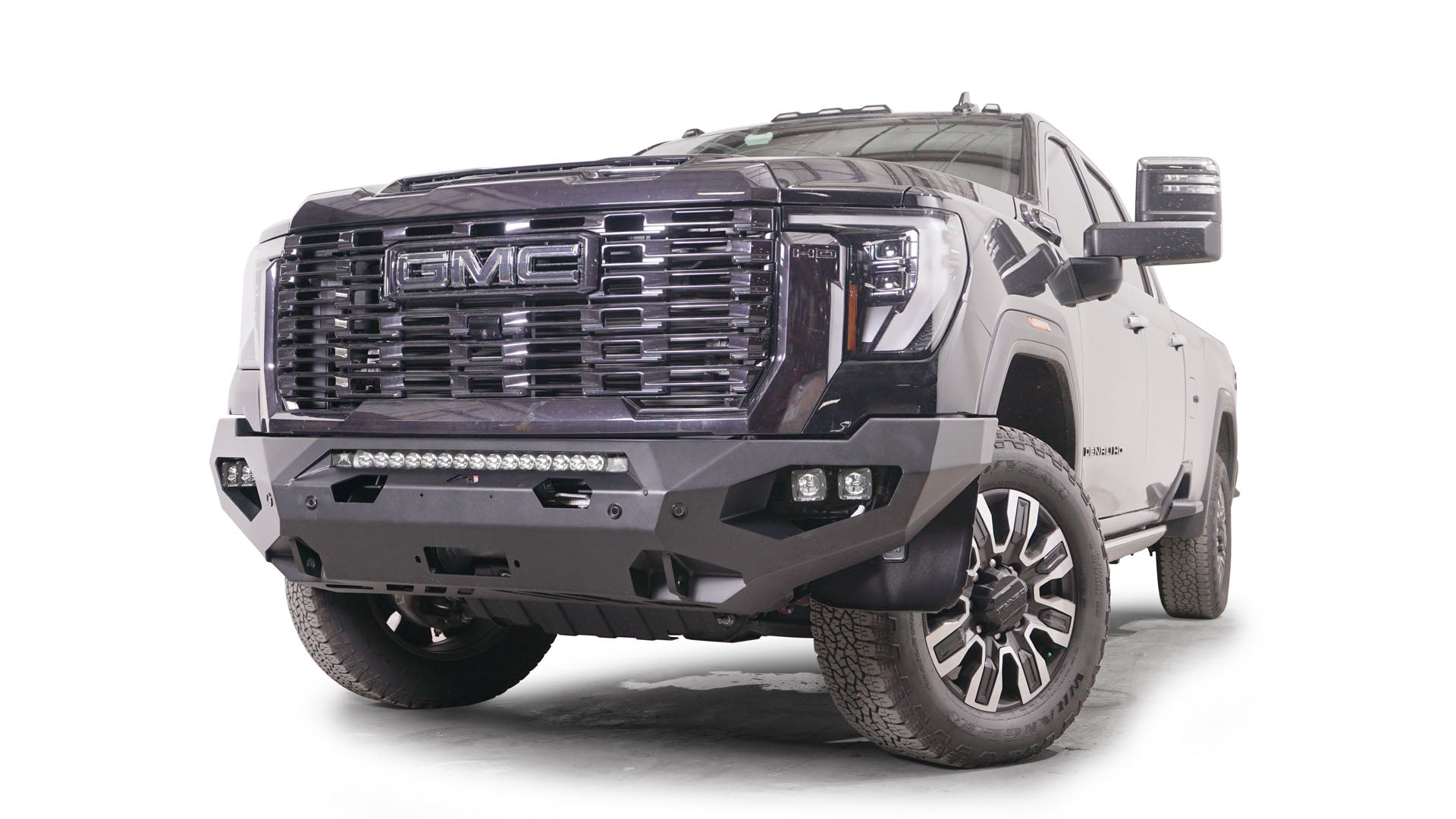 '24+ GMC 2500/3500 HD Matrix Front Bumper Display on Vehicle 