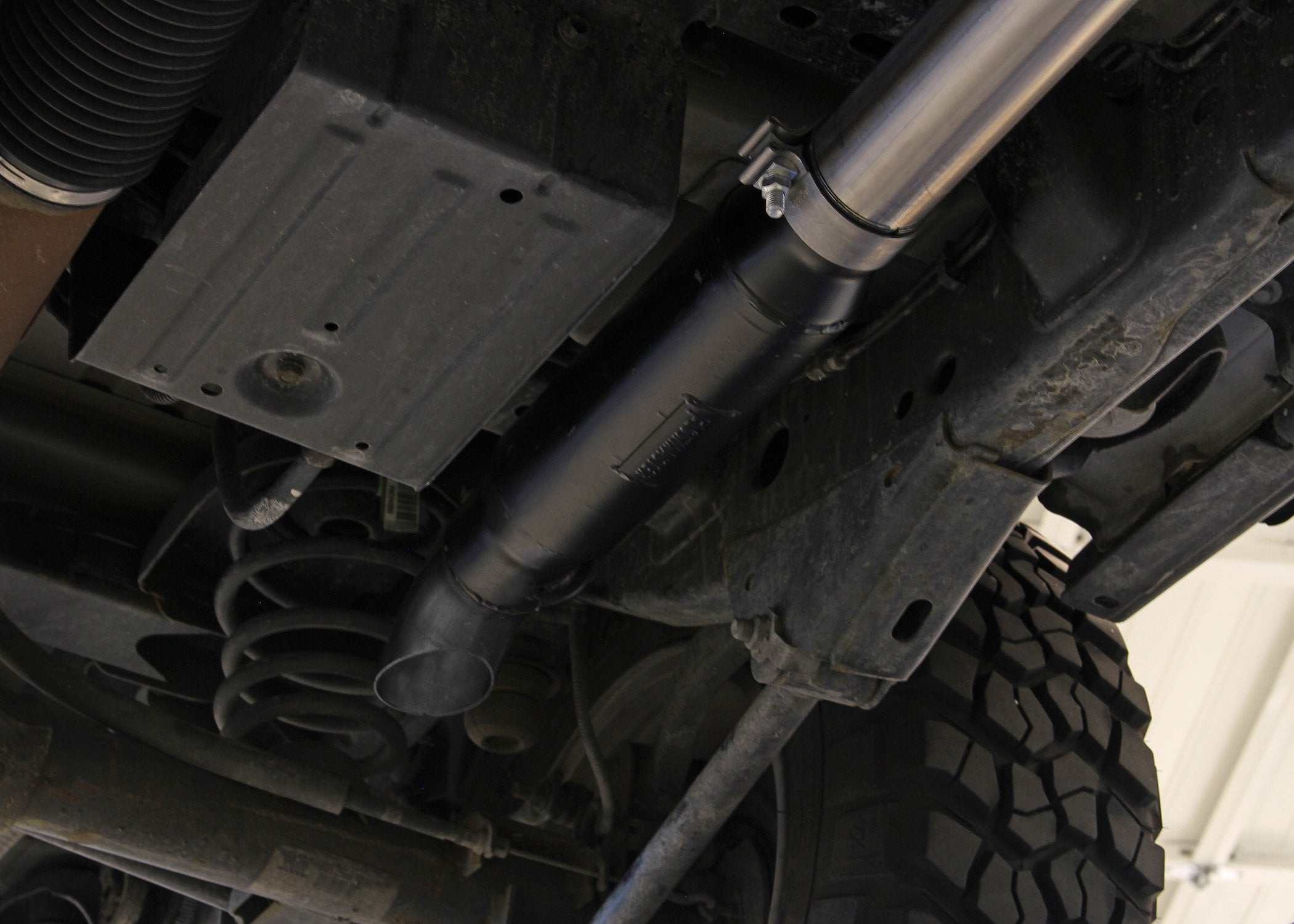 Flowmaster Outlaw Extreme Cat-Back Exhaust System
