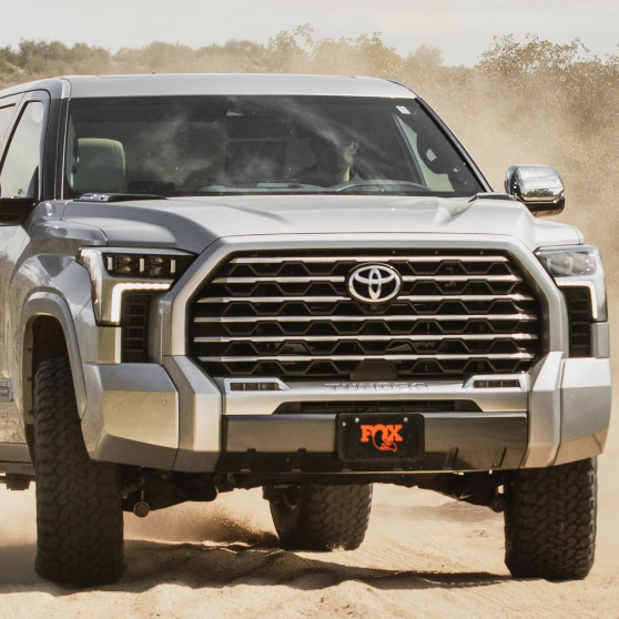 '22-23 Toyota Tundra FOX 2.5 ELITE SERIES RR Coilovers & Rear Shocks (w/ 1.5-3" Rear Lift) w/ Upper Arms & Trailing Arm Combo Kit Display on Vehicle 