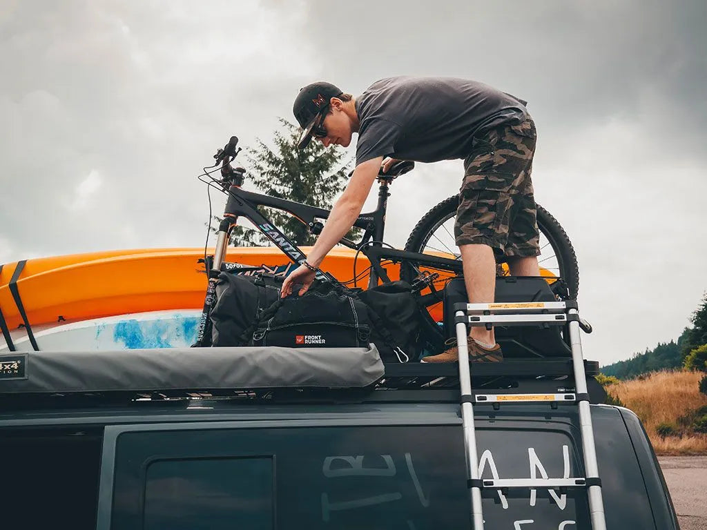 Front Runner Aluminum Telescopic Ladder / 2.9m Front View