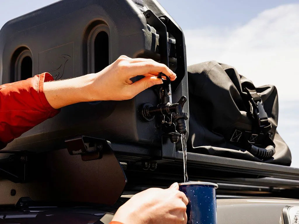 Pro Water Tank With Mounting System / 20L Front View