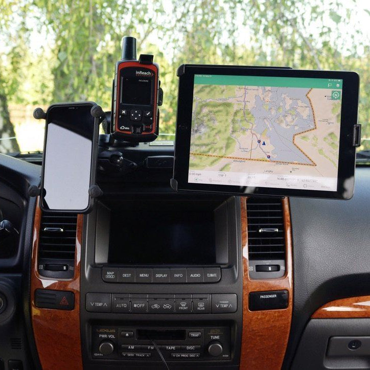 '02-08 Lexus GX470 Powered Accessory Mount (GXPAM) Display in Vehicle 