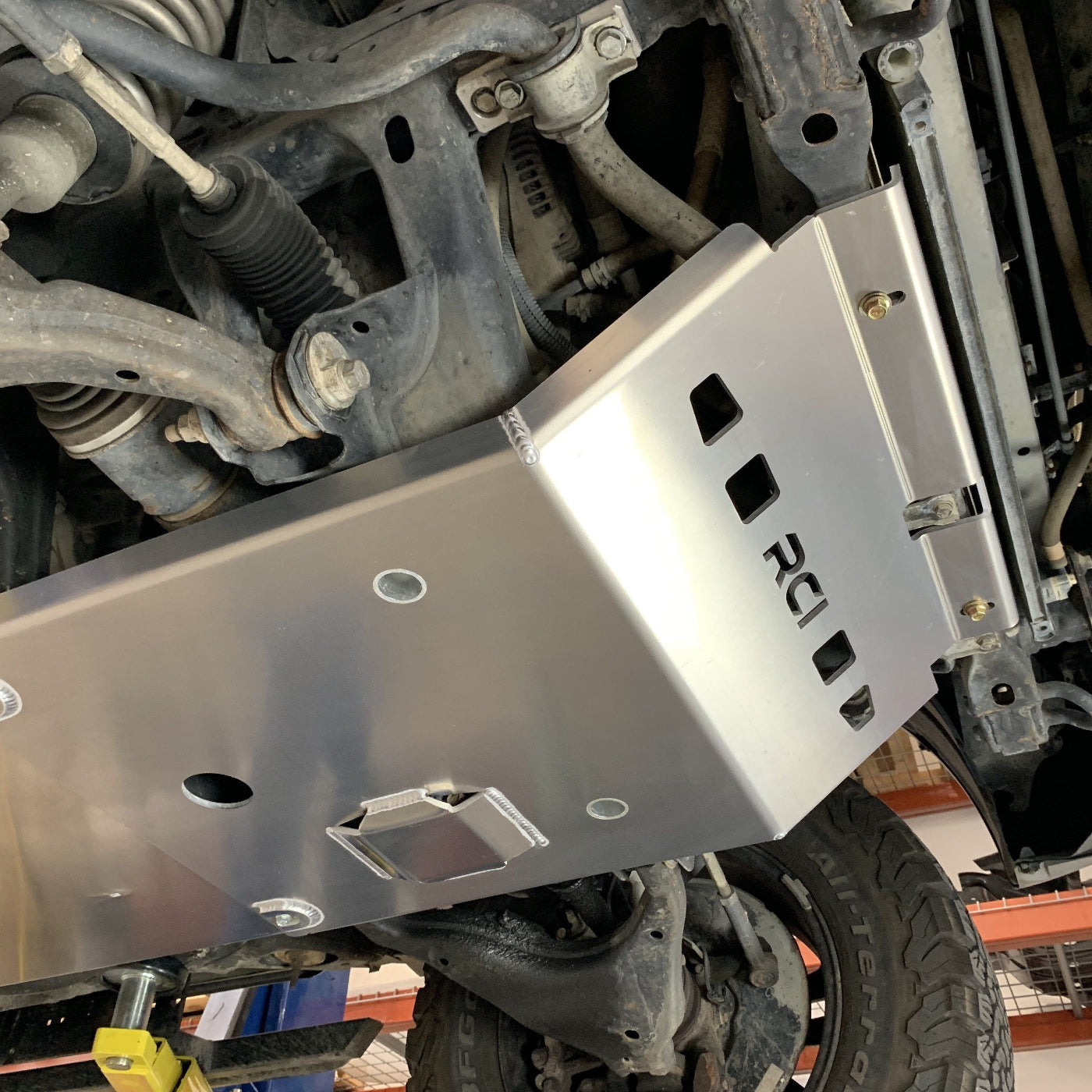 '03-09 Toyota 4Runner Front Skid Plate RCI Off Road display