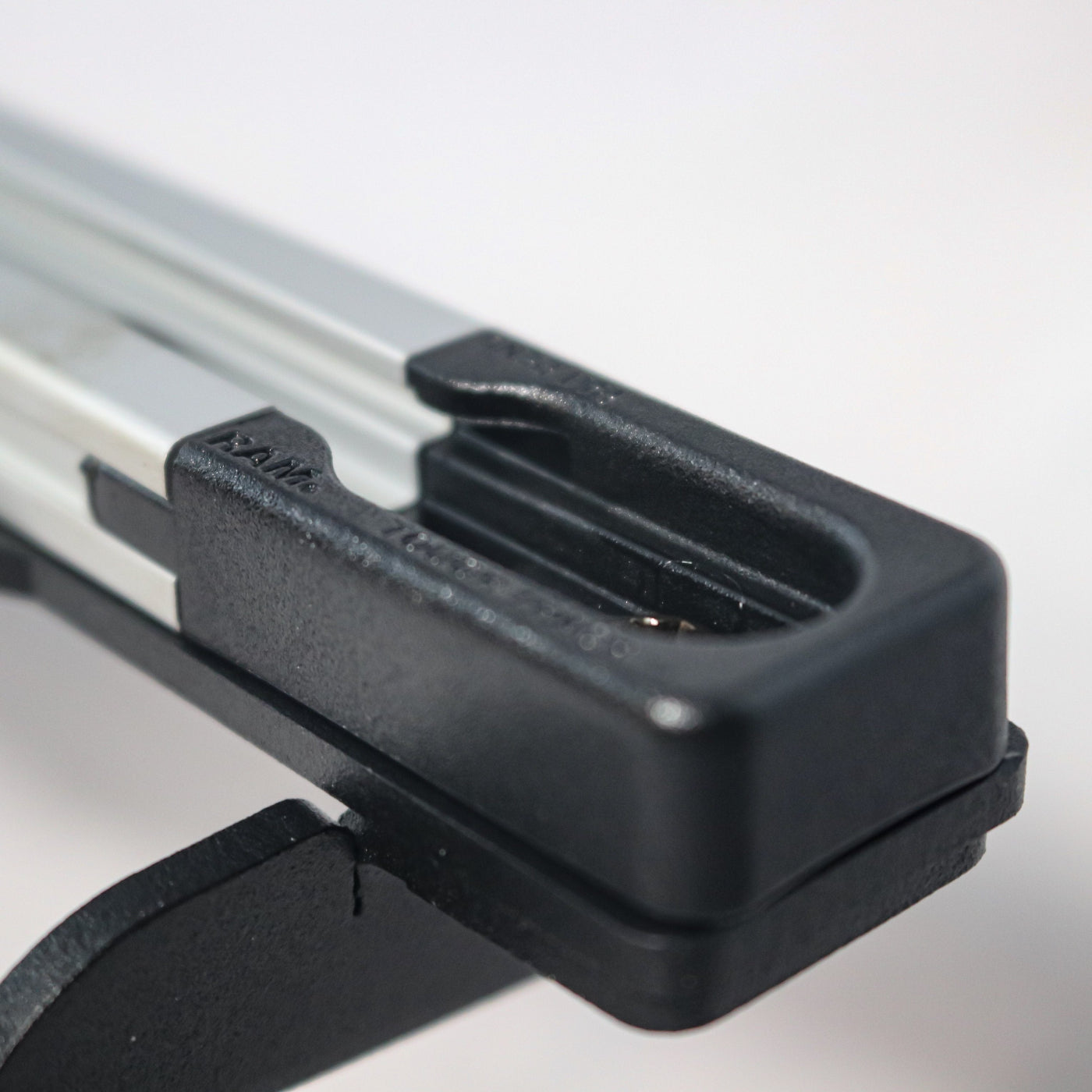 '05-11 Toyota Tacoma Track Mount (2TTM) Close-up Display 