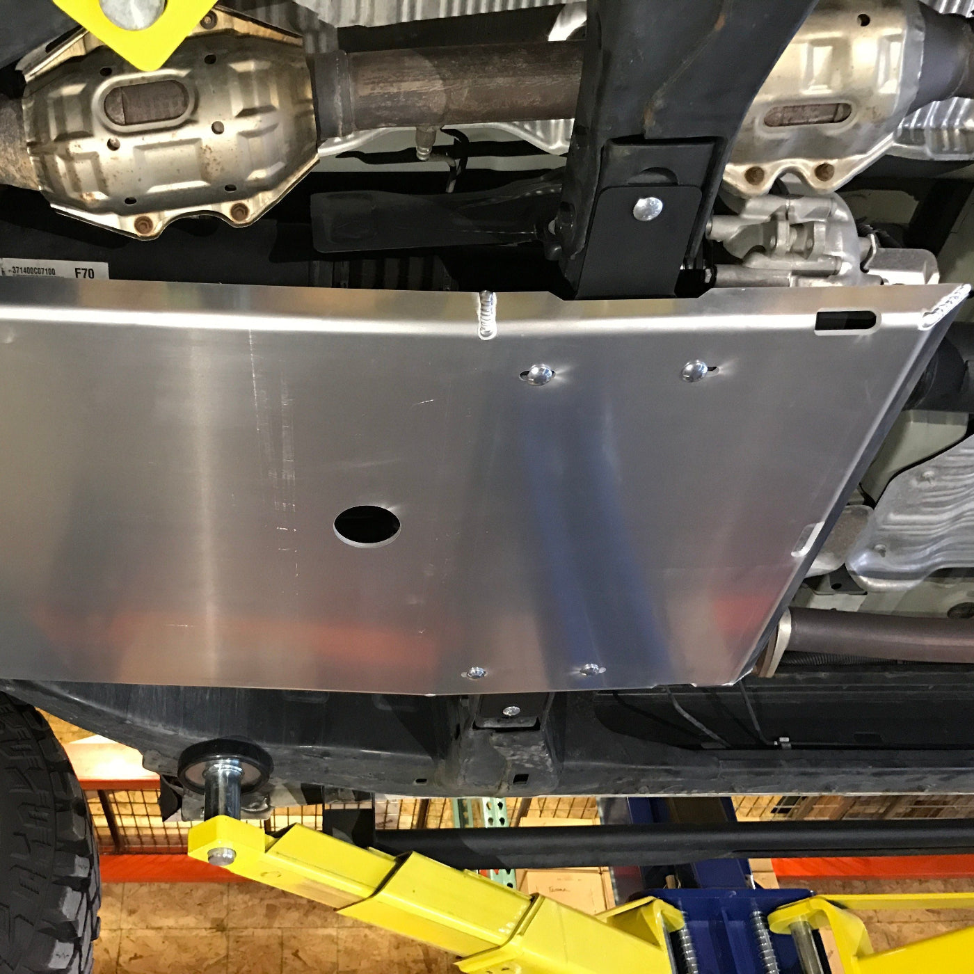 '07-21 Toyota Tundra RCI Transmission/Transfer Case Skid Plate RCI Off Road display