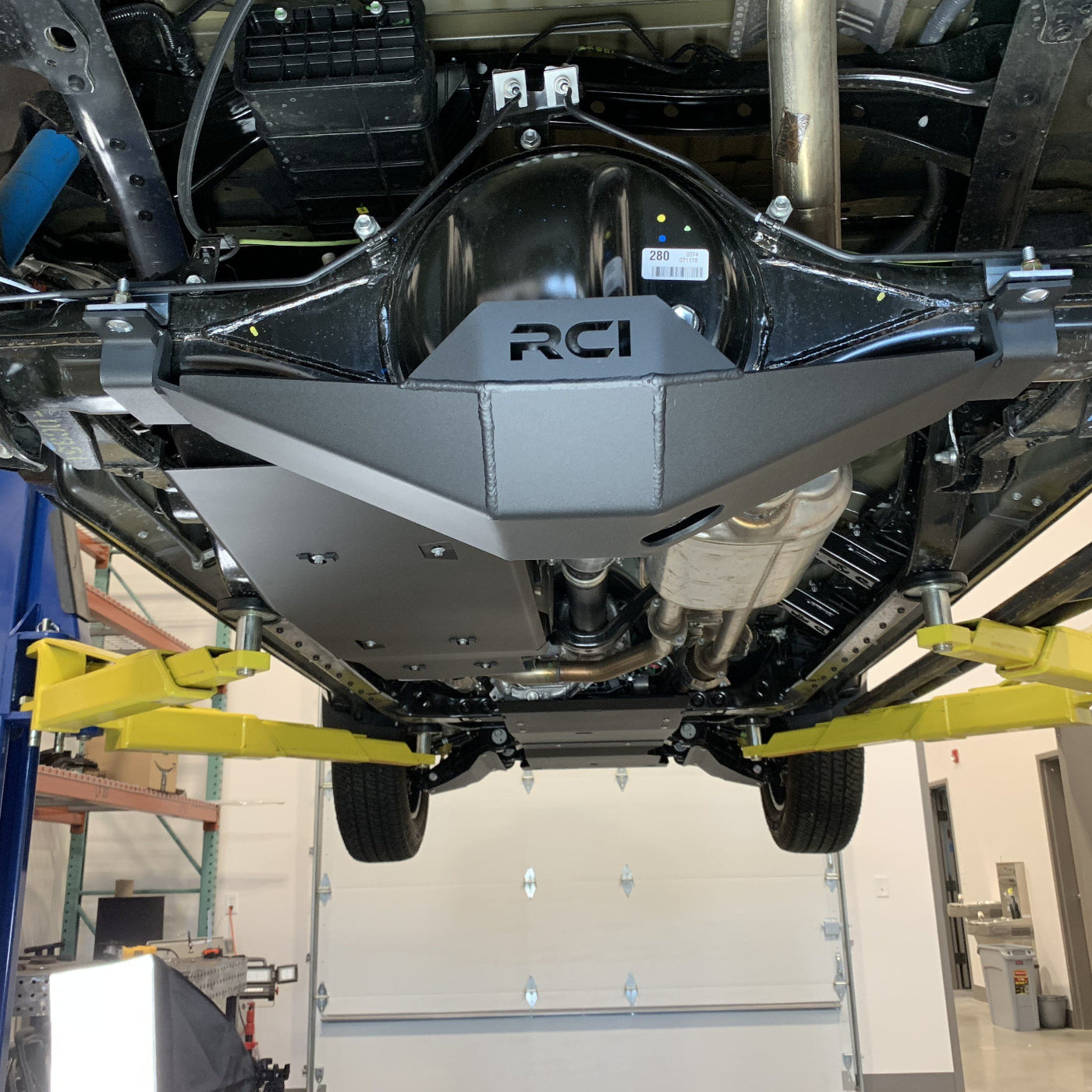 '07-21 Toyota Tundra Rear Differential Skid Plate RCI Off Road (front view)