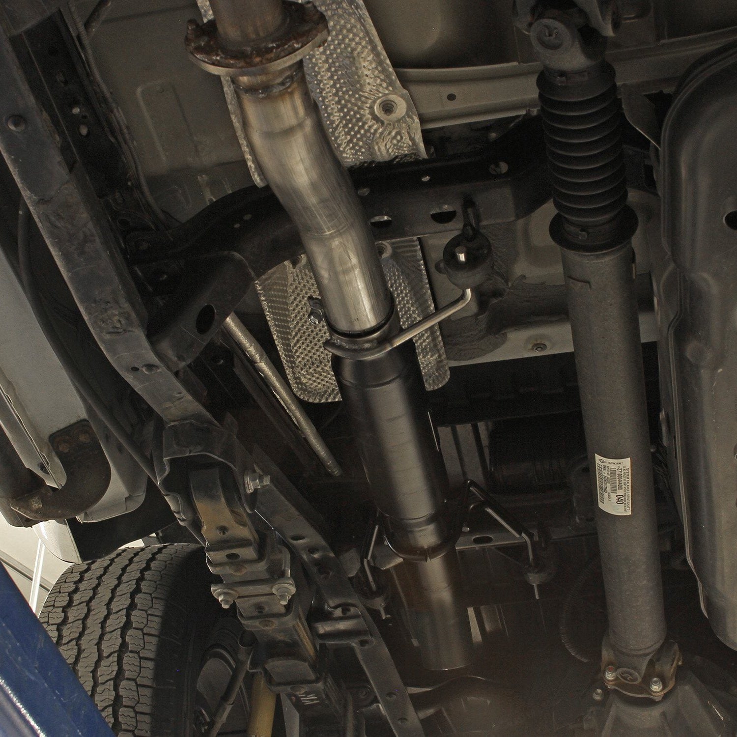 '16-23 Toyota Tacoma Flowmaster Outlaw Extreme Cat-Back Exhaust System Display on Vehicle 