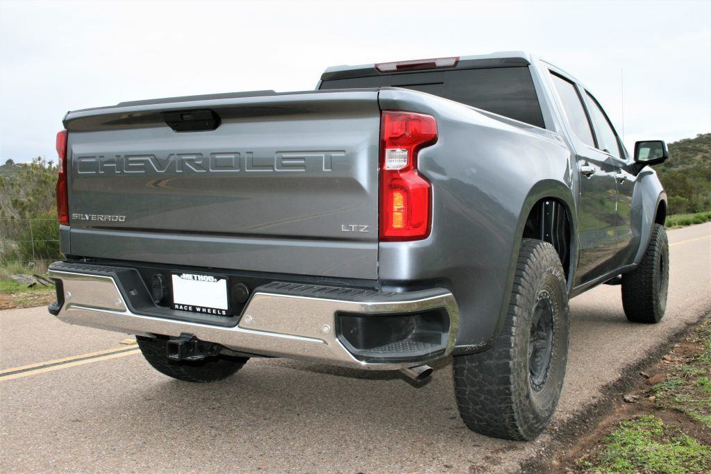 '19-23 Chevrolet Silverado Bedsides 5.8ft Bed-4" Bulge Fiberglass Fiberwerx display