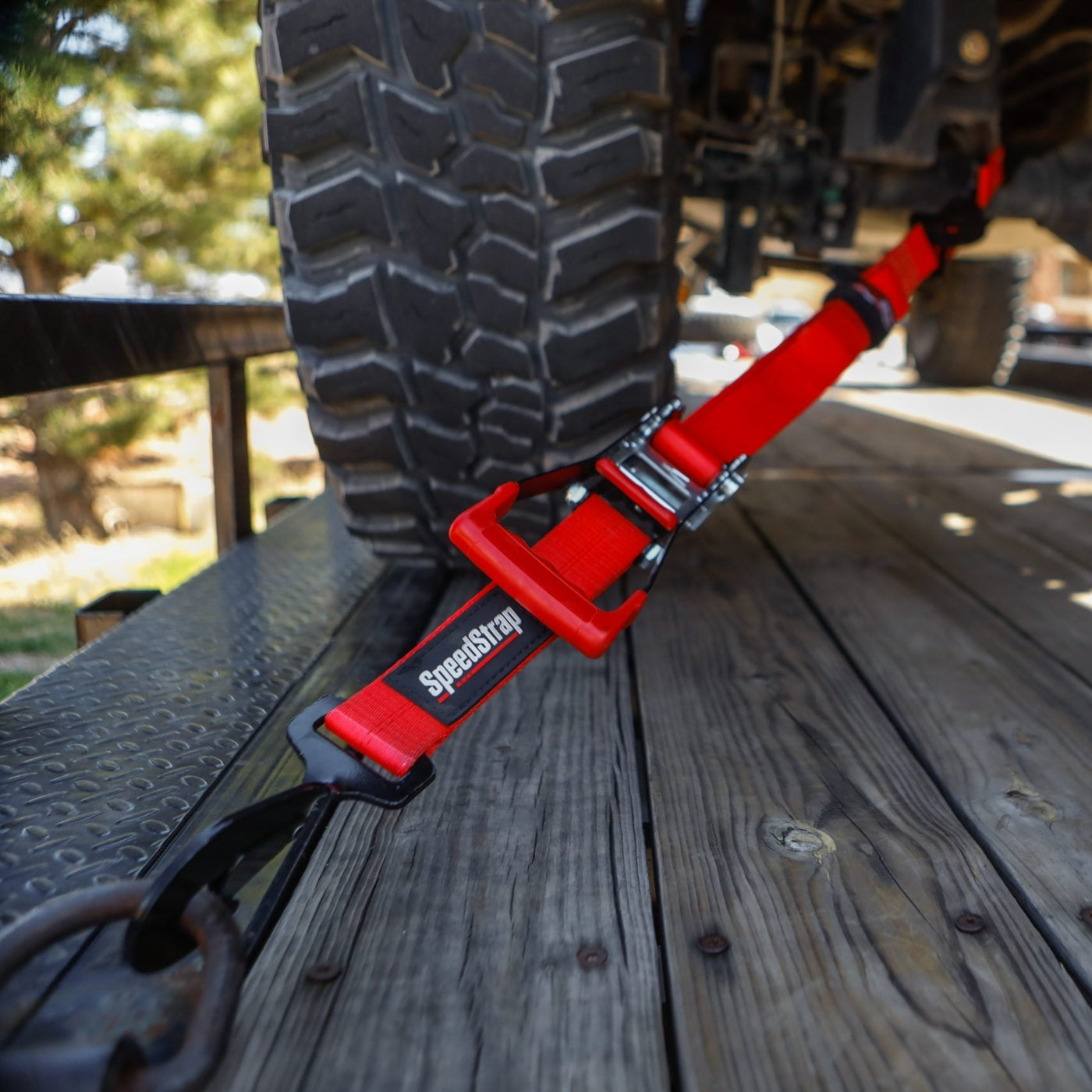 2" x 10' Ratchet Tie Down w/ Twisted Snap Hooks & Axle Strap Combo (Red) Speedstrap display