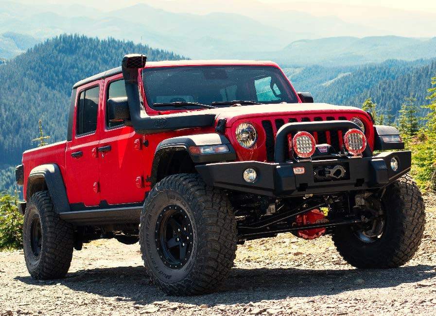 '20-23 Jeep Gladiator JT Rock Sliders Protection ARB display on Vehicle (Front Angled View)