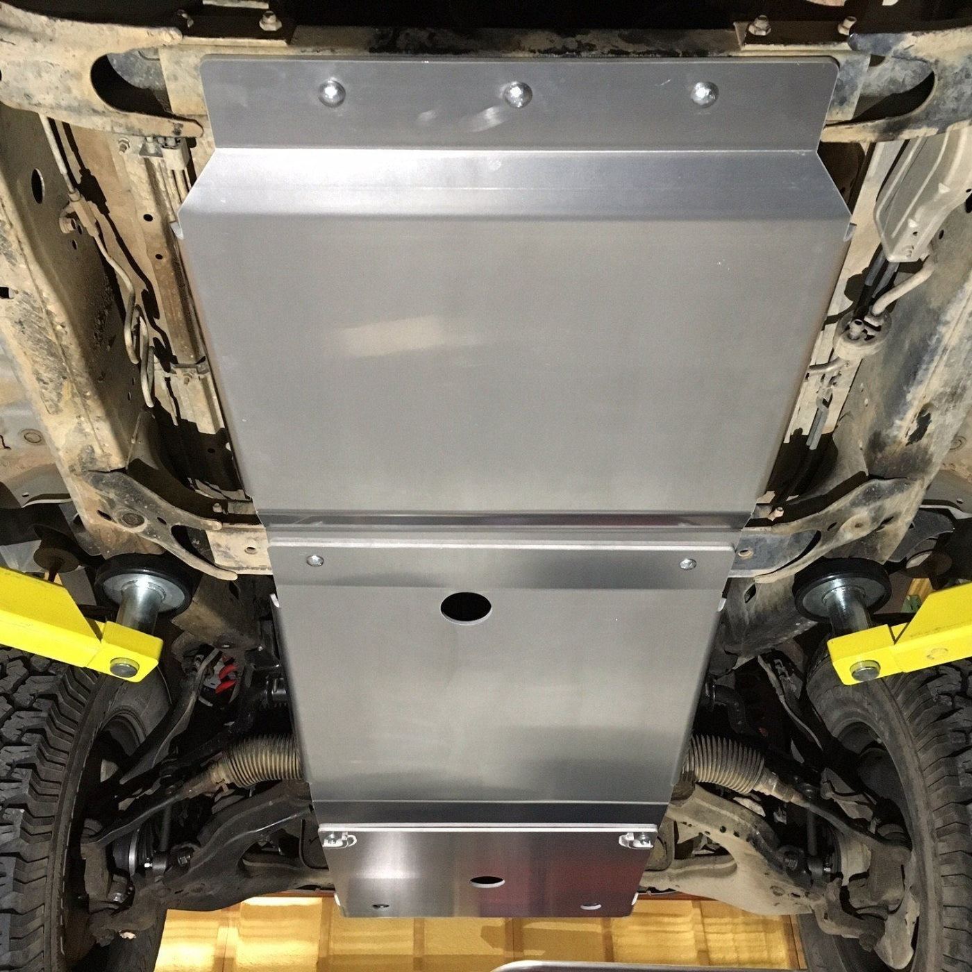 96-02 Toyota 4Runner Transfer Case Skid Plate Skid Plate RCI Off Road (bottom view)