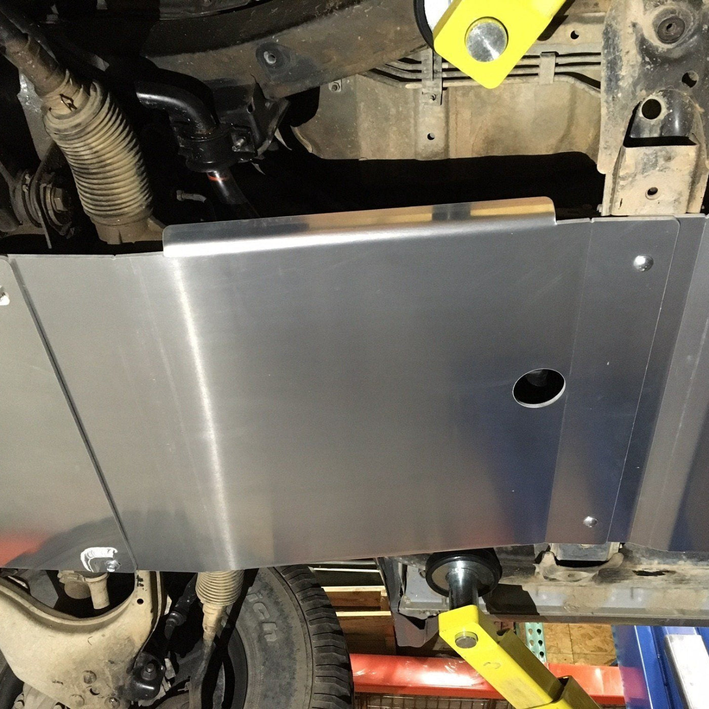 96-02 Toyota 4Runner Transmission Skid Plate RCI Off Road display