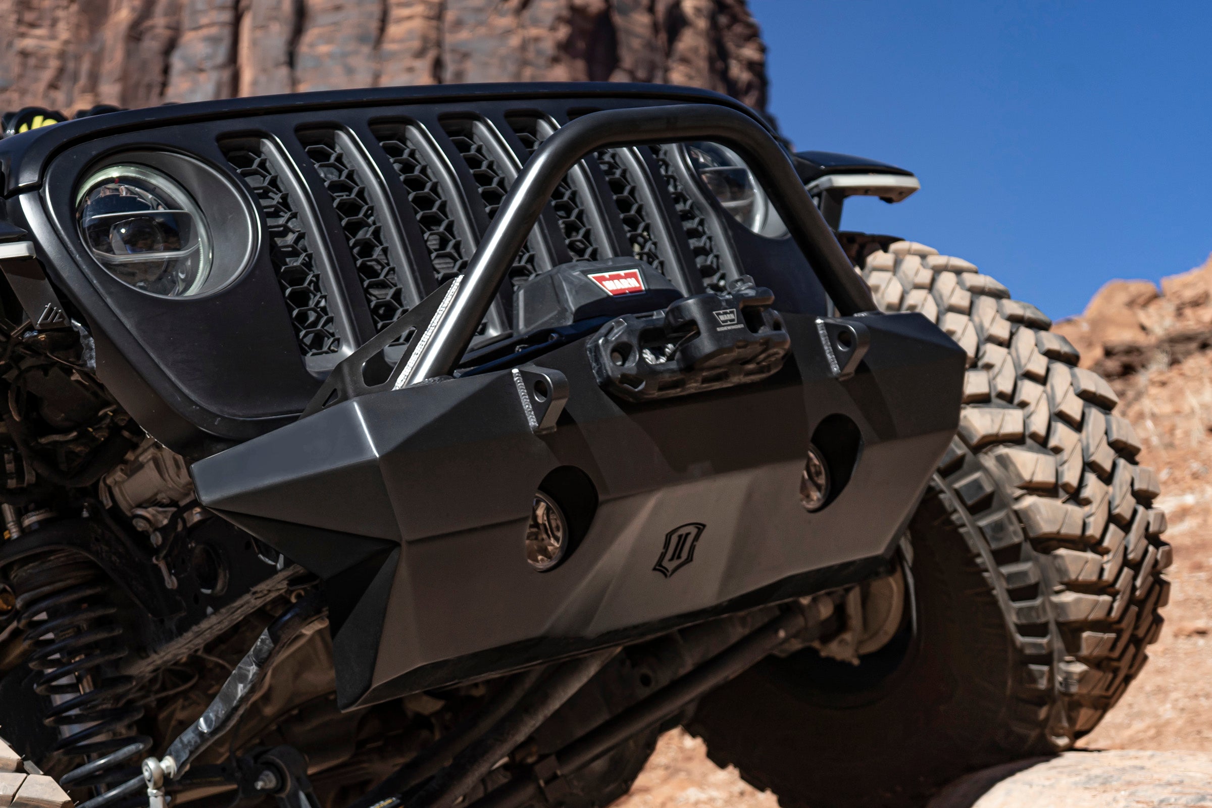 '18-23 Jeep JL Pro Series Recessed Front Winch Bumper w/ Stinger & Tabs Icon display