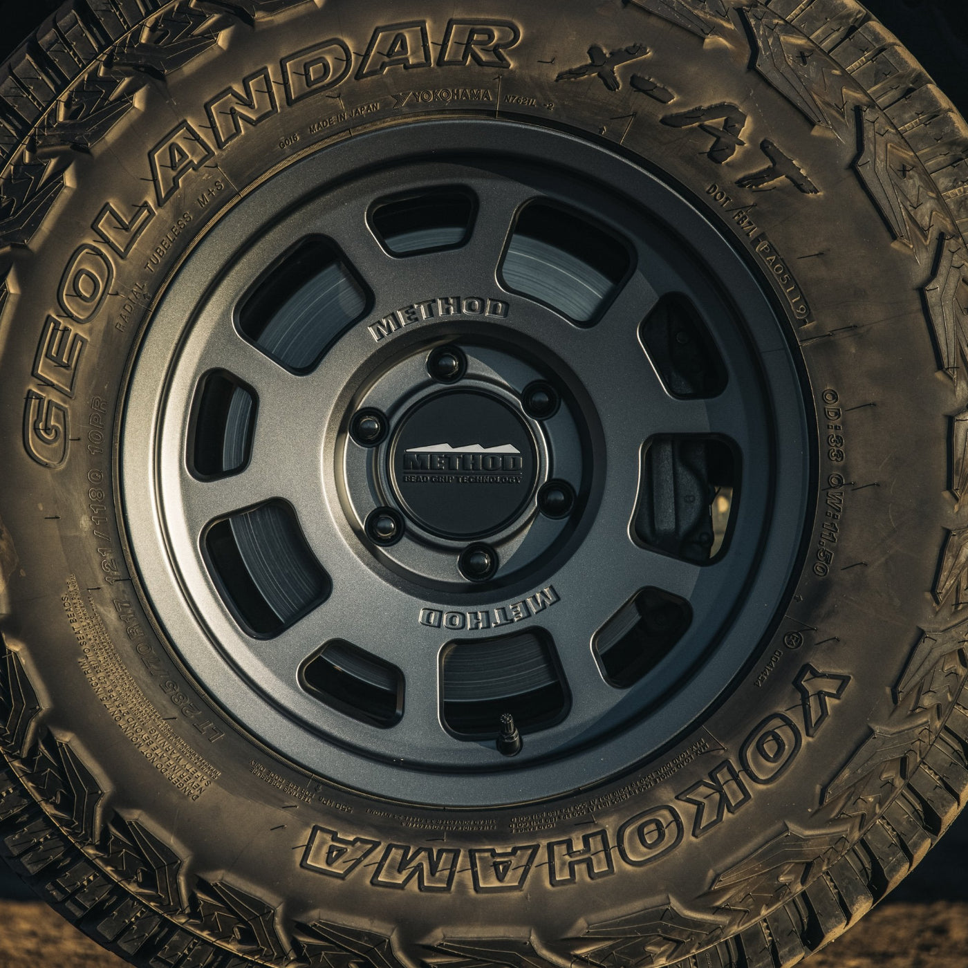 705 Trail Series Titanium Finish Wheels Method (front view)